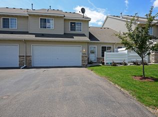 1686 Patriot Ln, Waconia, MN 55387