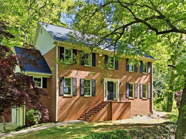 297 Breeze Hill Ln, Canton, GA 30114