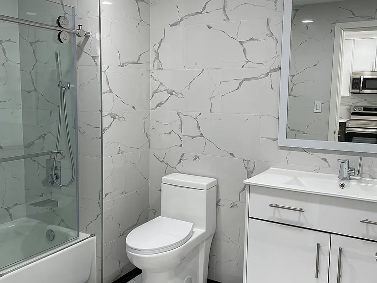 4906 Spruce St #208 — Photo 9