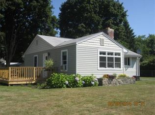 6 Walnut St, Oxford, MA 01540