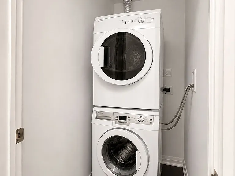 8 Mercer St #1504 — Photo 7