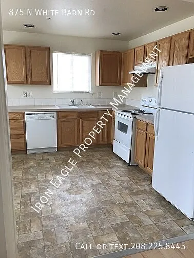 3 bed, 2.0 bath, $1,395 — Photo 2