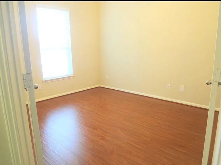 4911 Spring Showers Ct — Photo 4