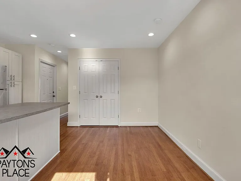 332 19th St NE — Photo 19