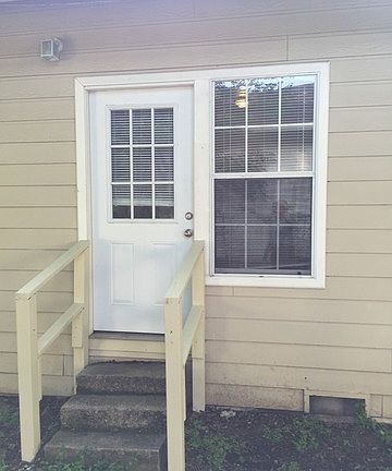 3rd image of 324 Hot Wells Blvd Unit W