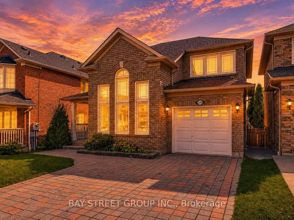 3158 Rock Harbour Rd, Mississauga, ON L5B 4G4