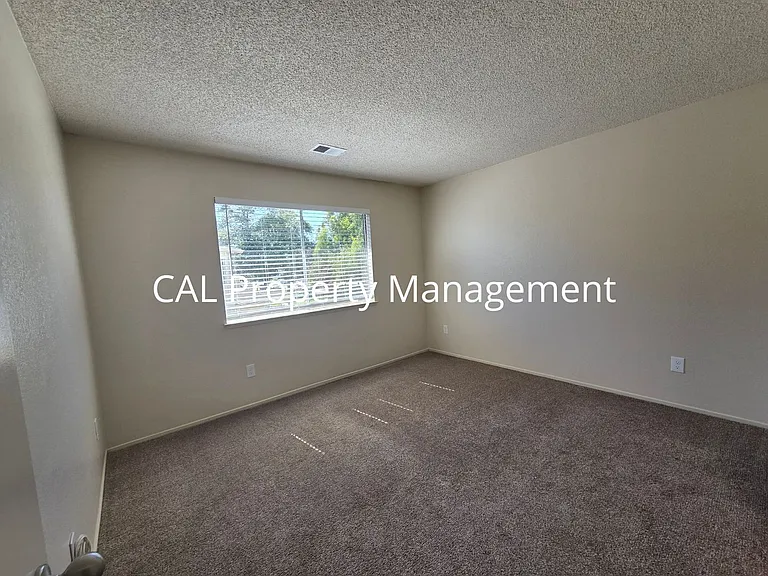 1841-4 Cherokee Dr — Photo 8