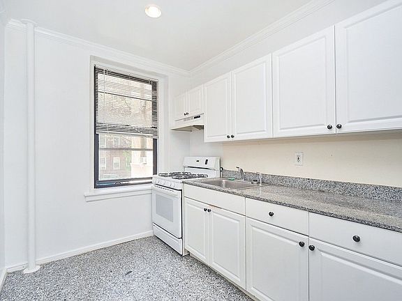3rd image of 583 W 215th St #4A