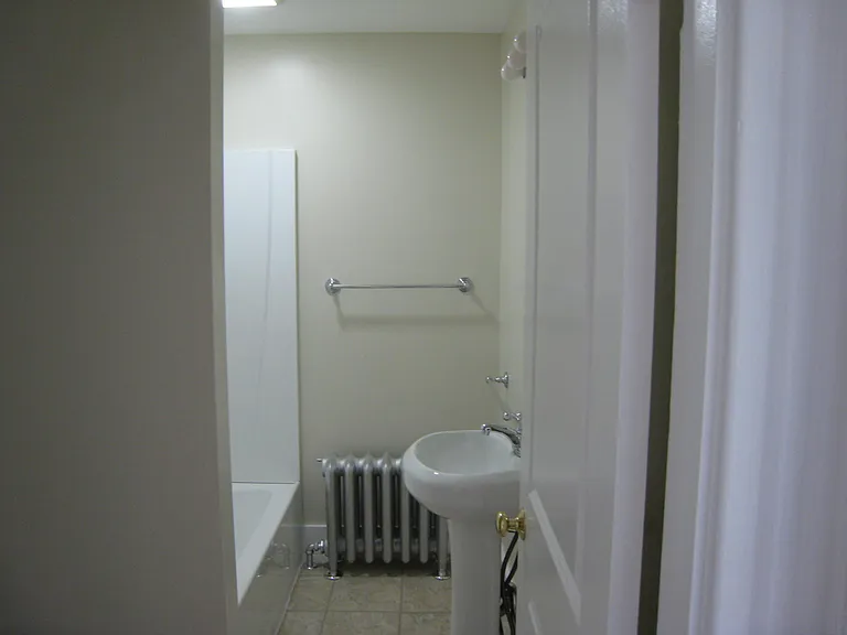 106 Walnut St #2 — Photo 6