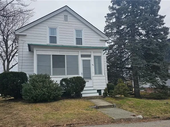 186 2nd St, East Providence, RI 02914