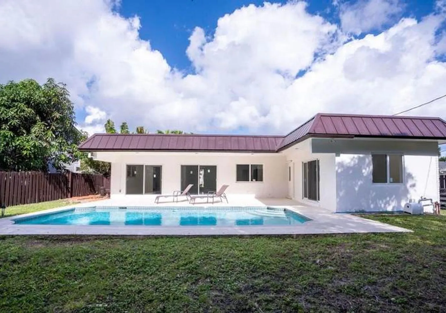 1070 SW 18th Street, Boca Raton, FL 33486 - 6826 — Photo 1