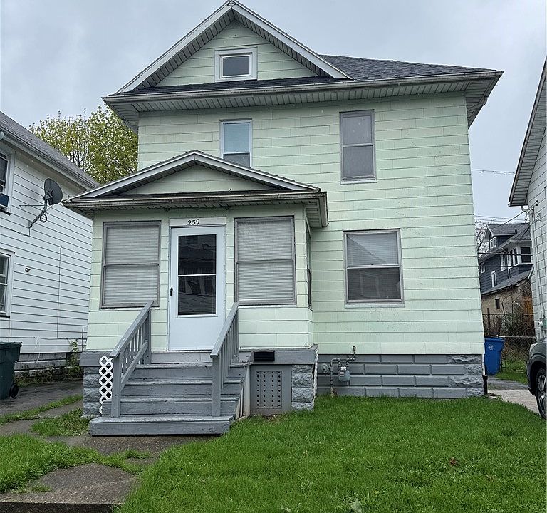 1st image of 239 Weyl St