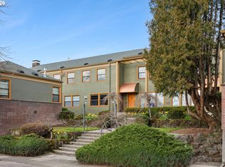 2025 SE Caruthers St APT 18, Portland, OR