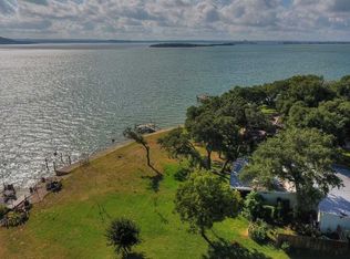 501 Lakeshore Loop, Tow, TX 78672