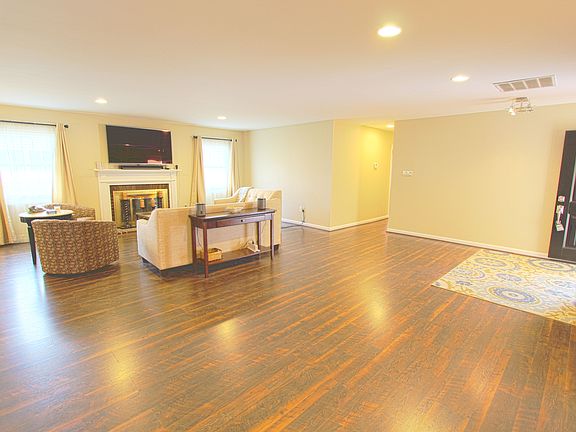 4th image of 13016 May Hill Ct