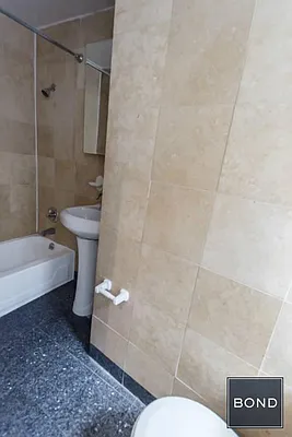 Rented by Bond New York | media 19