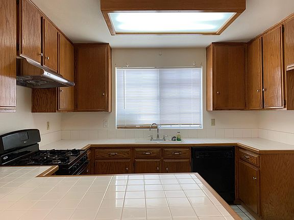 3rd image of 12363 Glenwood Ln