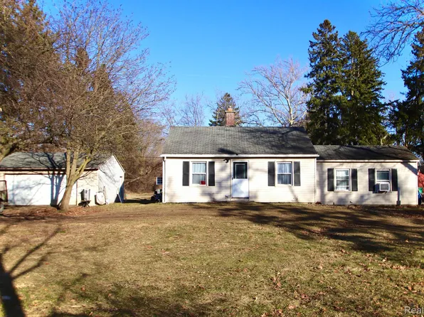5186 Sashabaw Rd, Clarkston, MI 48346