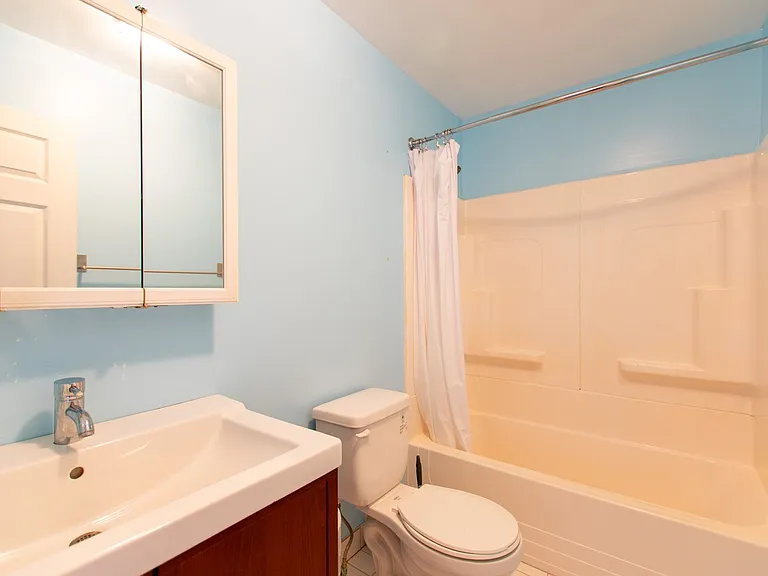 152 Tree St — Photo 16