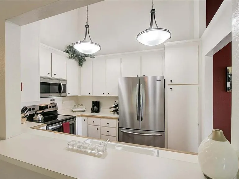 1412 Alma Way — Photo 10