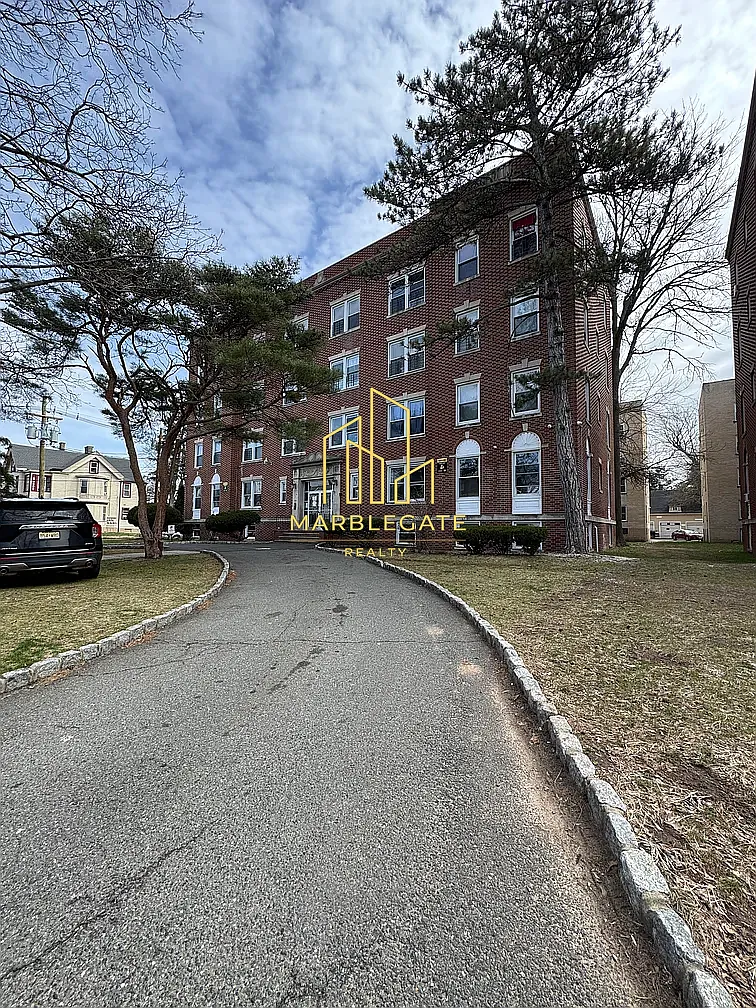 Building Photo - 515 W 7th St #2033