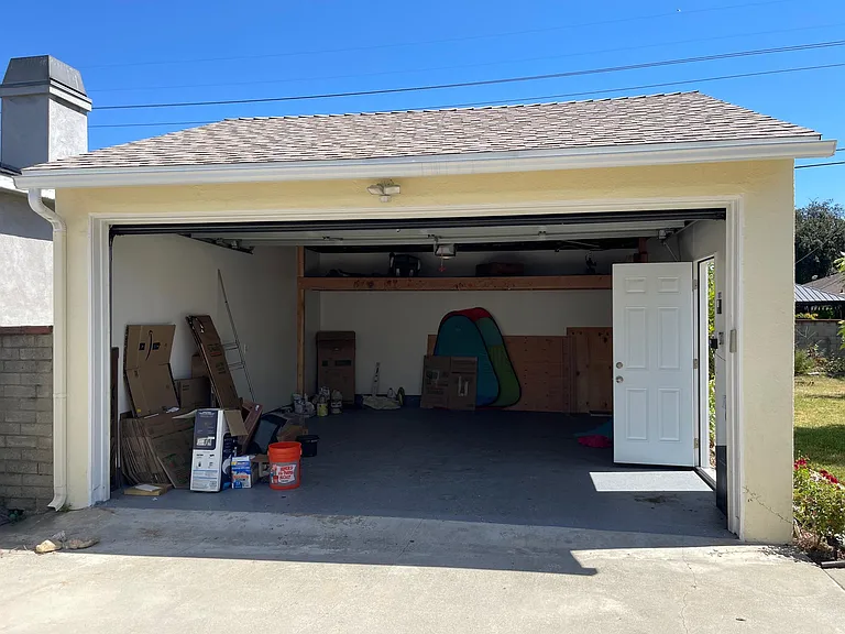 2820 Paloma St — Photo 27