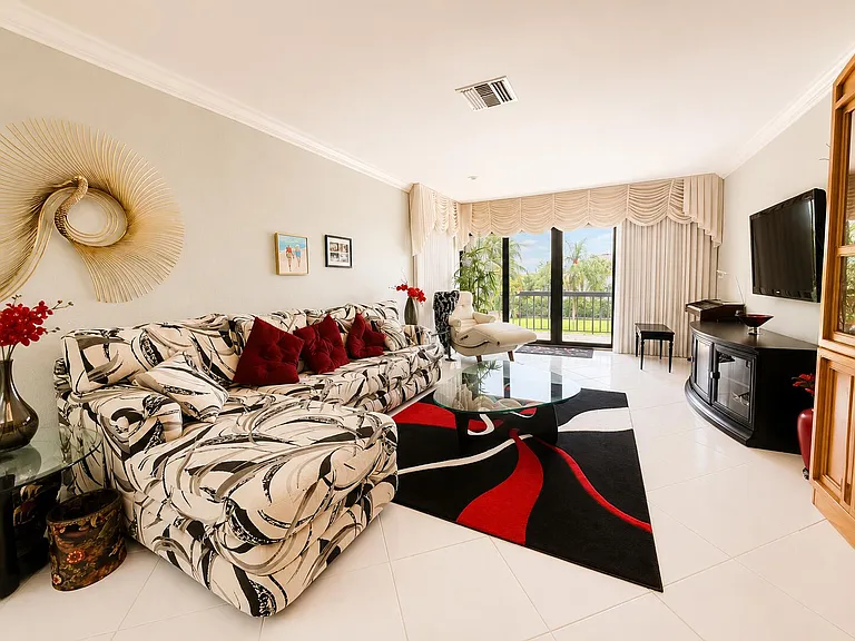 13640 Coconut Palm Ct #B — Photo 2