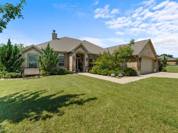 160 Blue Ribbon Ln, Stephenville, TX 76401