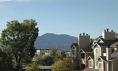 West facing mountain view - great sunsets!