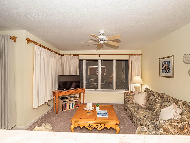 1700 Ocean Dr #201 — Photo 6