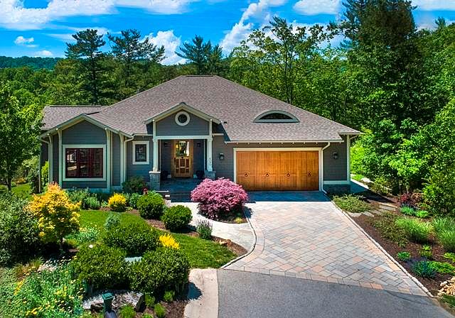 1st image of 6090 Roycroft Dr