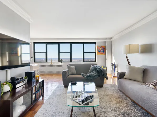 500 Central Avenue image 1 of 31