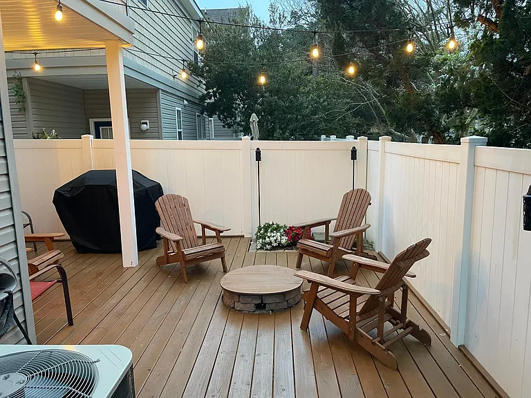 4725 Martinique Ct — Photo 36