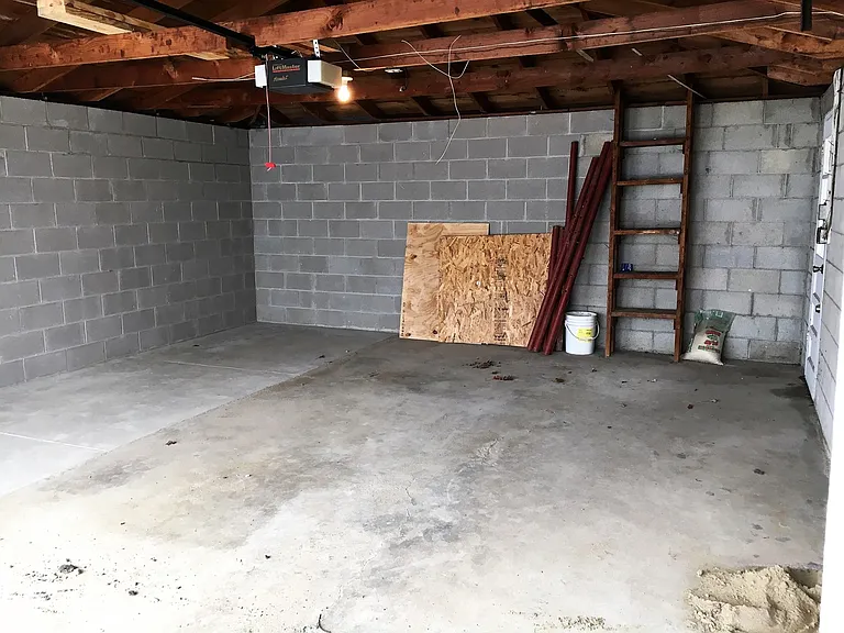 1216 Shanley Dr — Photo 33