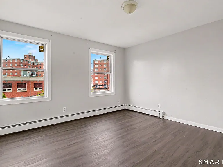 143 Highland Ave — Photo 5