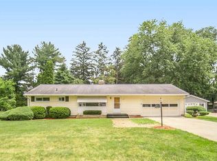 837 Woodbine Blvd, Jackson, MI 49203