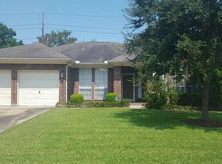 15210 Oak Lake Glen Dr, Sugar Land, TX 77498