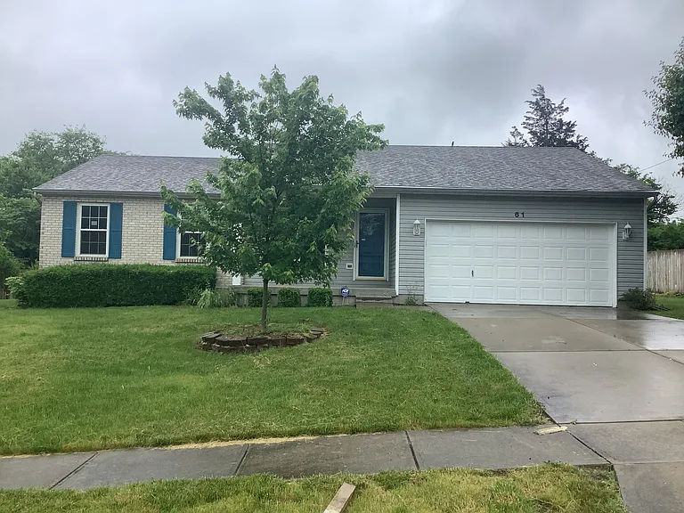 61 Wellington Ct — Photo 1