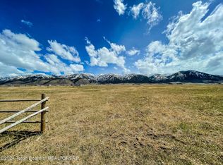 13 Black Creek Rd, Etna, WY 83118