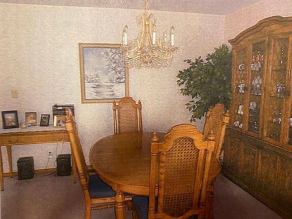 3rd image of 6431 Chesterfield Ct