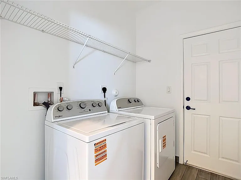 5045 Arancia Ln — Photo 14