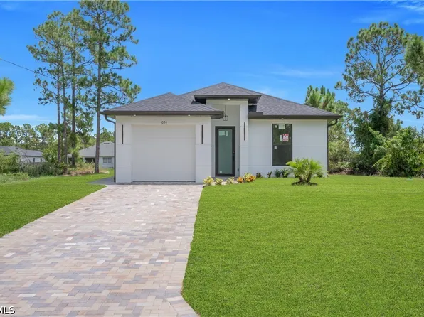 1070 Fayette Ave, Lehigh Acres, FL 33974