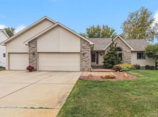 15106 Meadow Ln, Linden, MI 48451