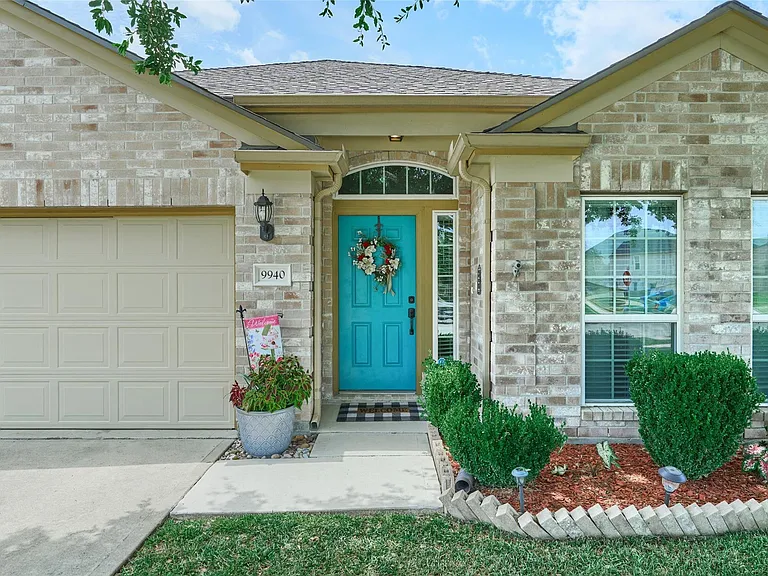 9940 Yearling Pl — Photo 3
