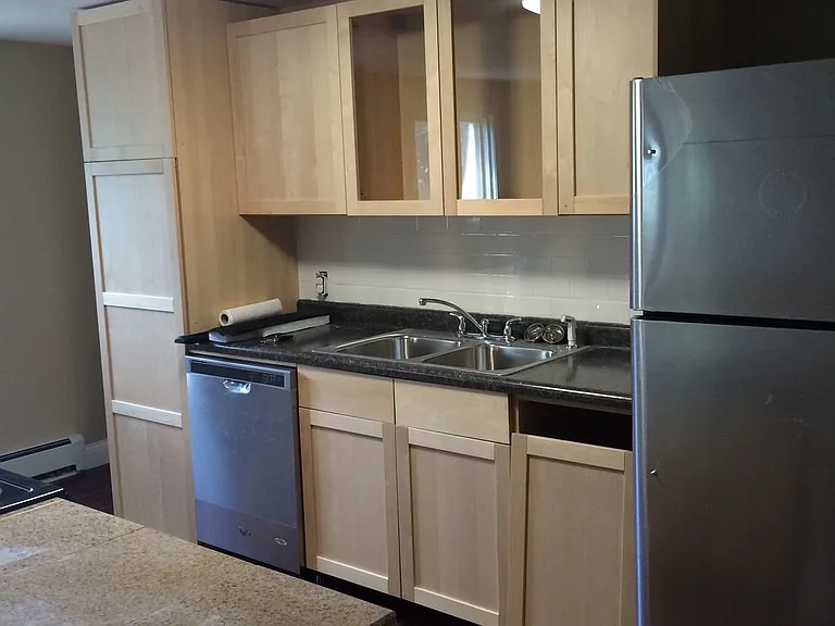 420 Hamline Ave S #4 — Photo 9
