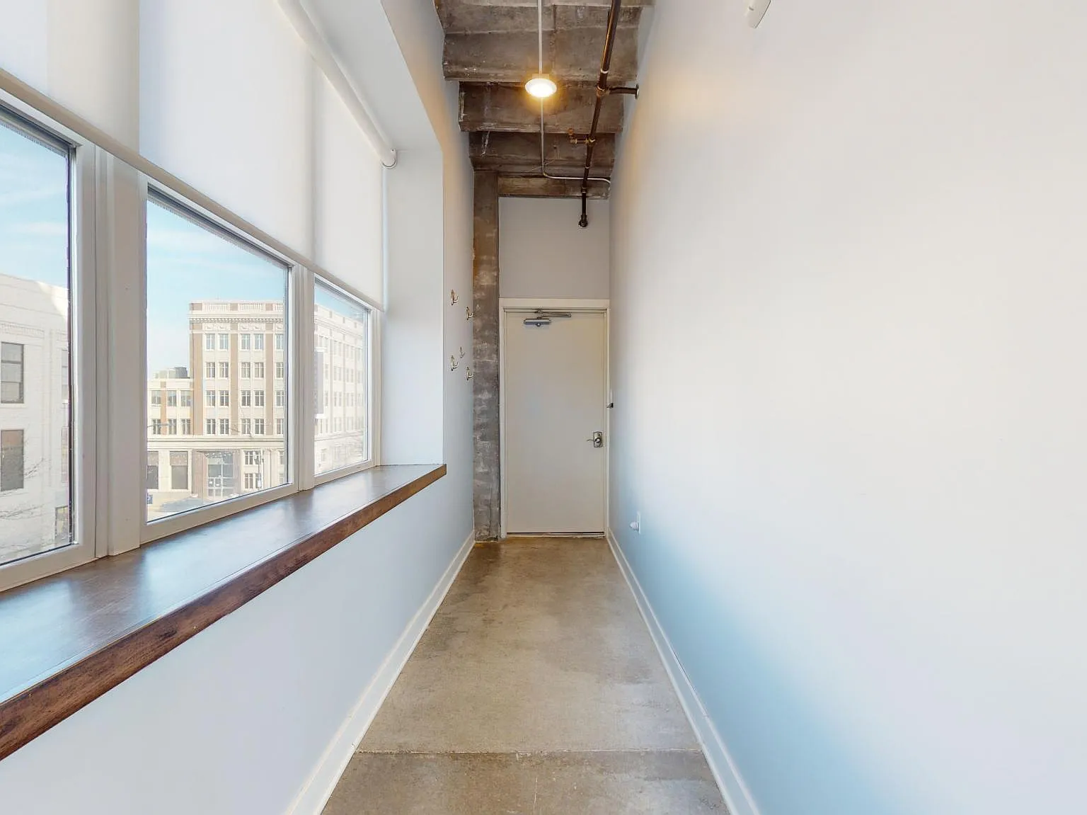 217 N Locust St — Photo 2