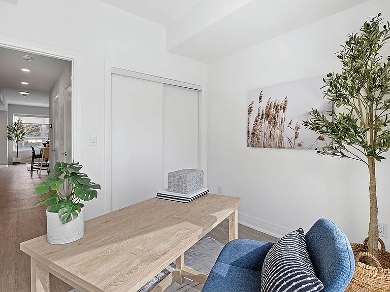 15 Brenthall Ave — Photo 11