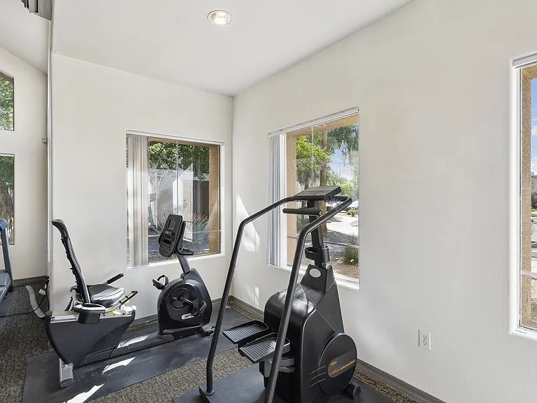 The Village at Sun Valley Apartments — Photo 16