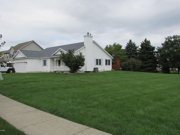 2nd image of 878 Eagles Nest Ct