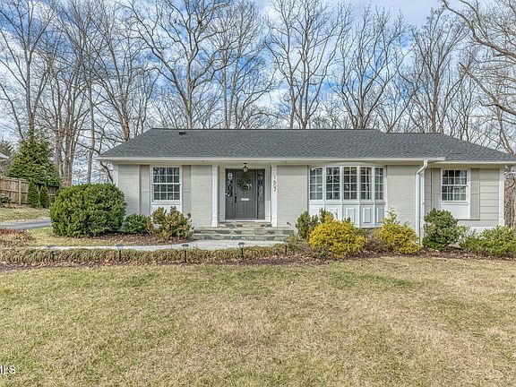 2nd image of 1607 Woodmont Dr